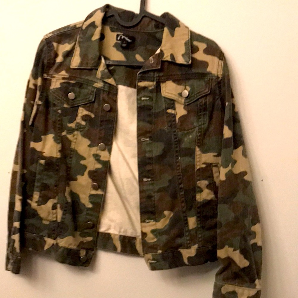 Girls camouflage jean jacket